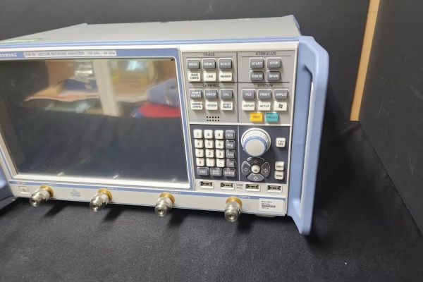ZNB40 04