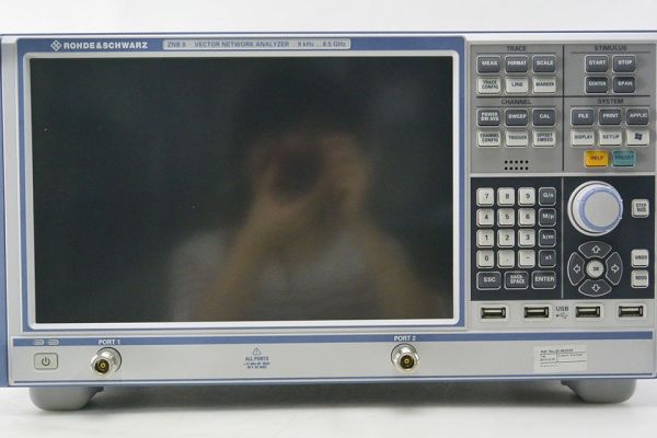 羅德與施瓦茨 ZNB4，ZNB8
